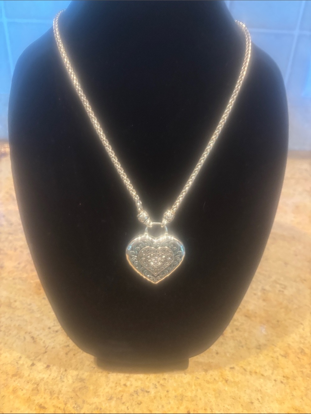 Silver Heart Pendant Necklace - Elegant Women's Jewelry